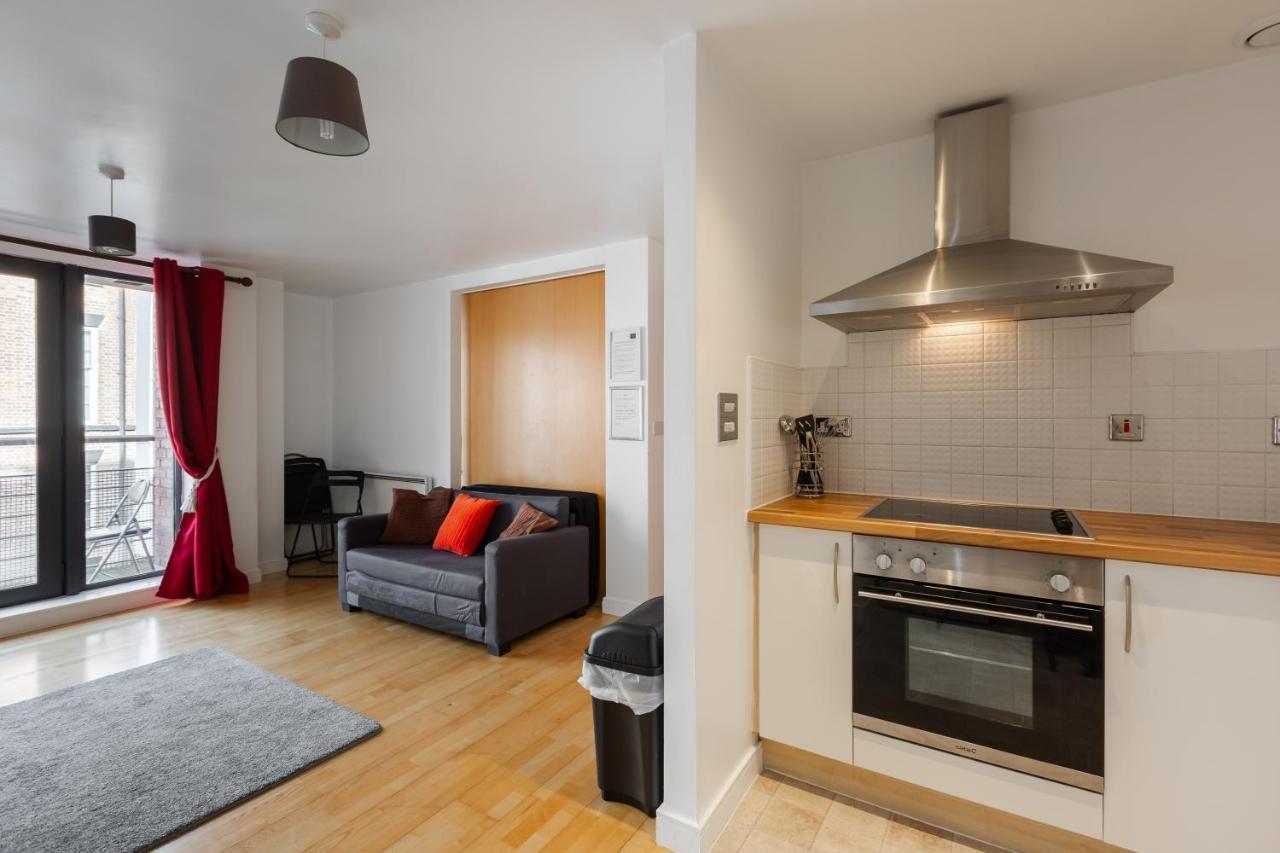 Liverpool City Centre Apartments - East Village Esterno foto