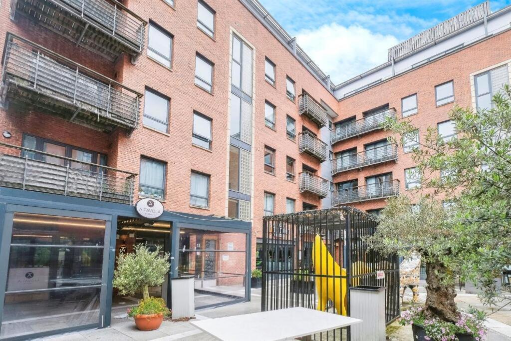 Liverpool City Centre Apartments - East Village Esterno foto