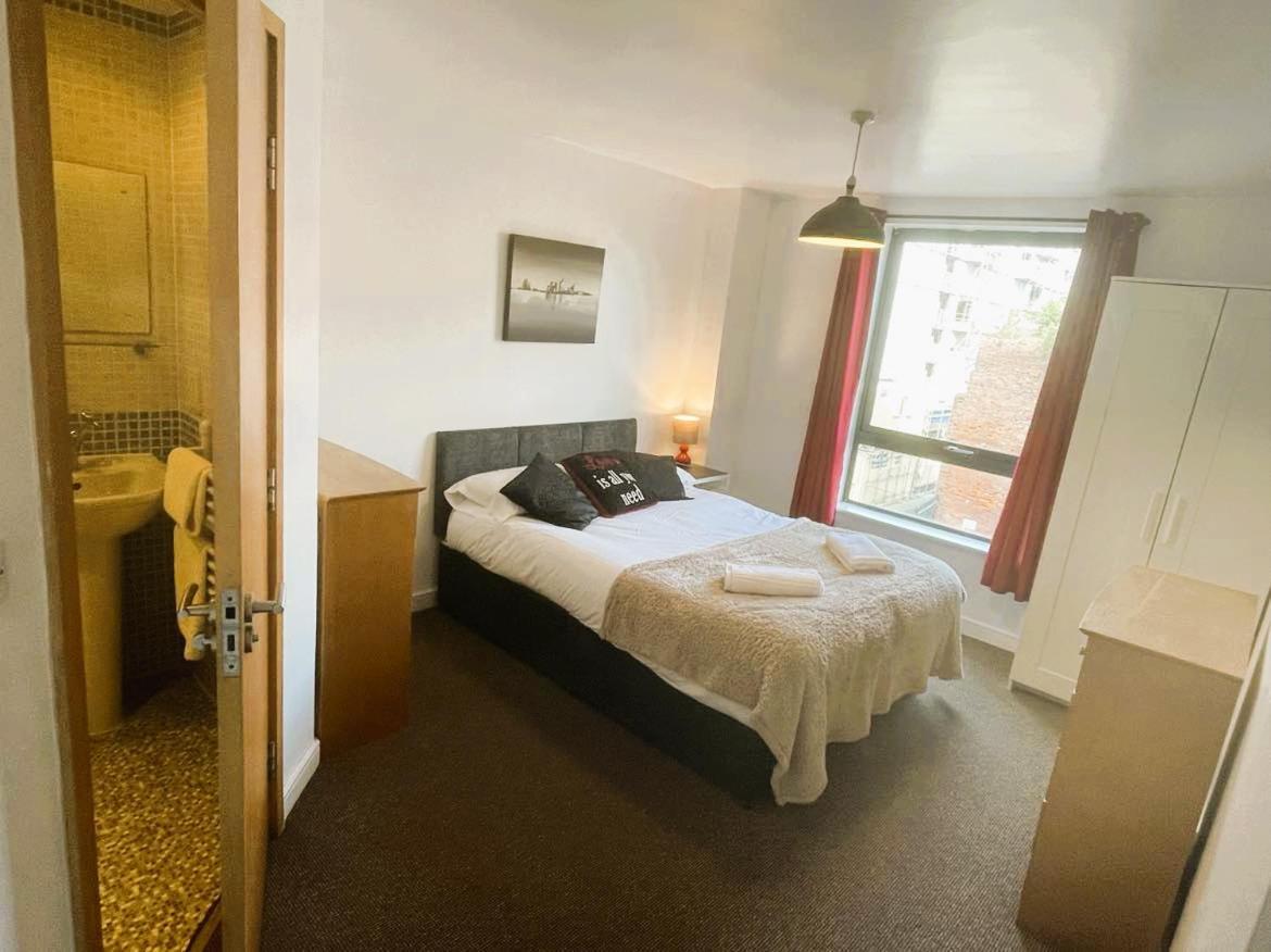Liverpool City Centre Apartments - East Village Esterno foto
