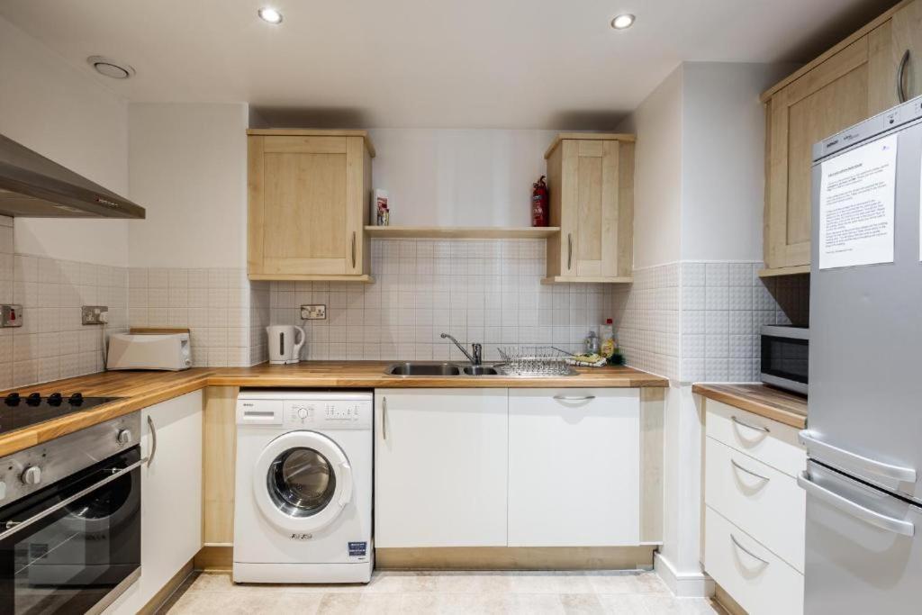 Liverpool City Centre Apartments - East Village Esterno foto